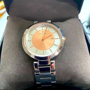 Titan watch needs battery; never worn